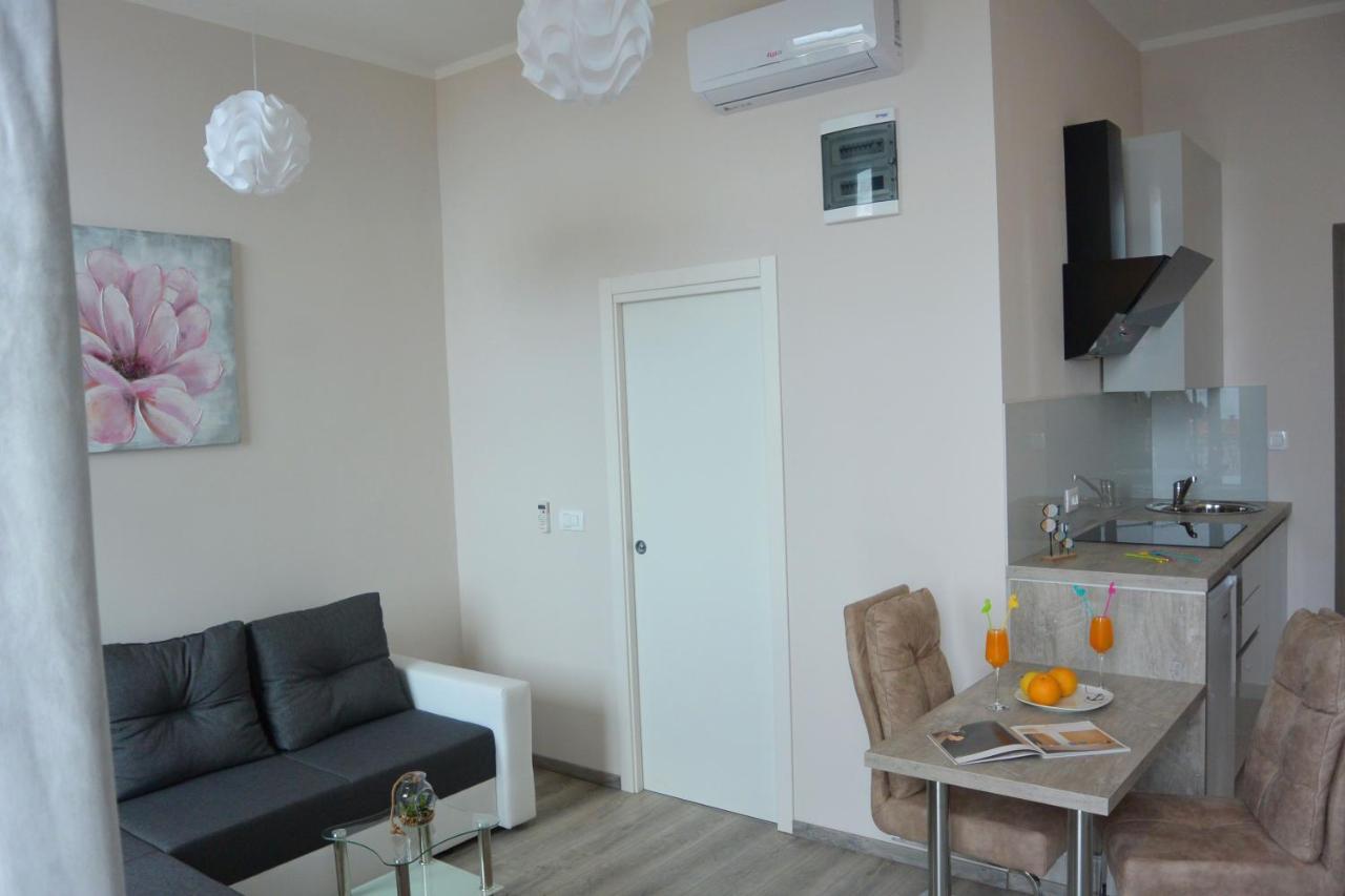 Center Vibes Lux Apartman Fiume Kültér fotó