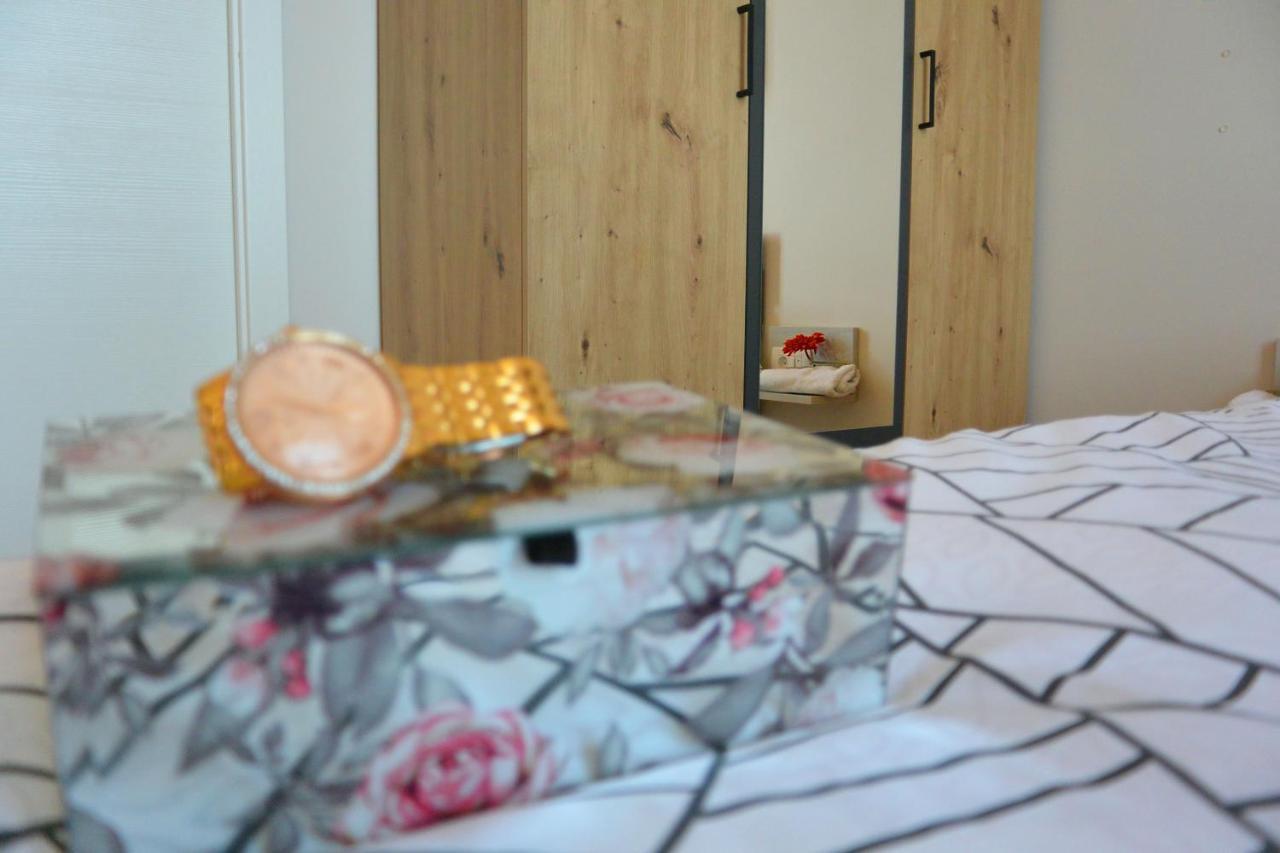 Center Vibes Lux Apartman Fiume Kültér fotó