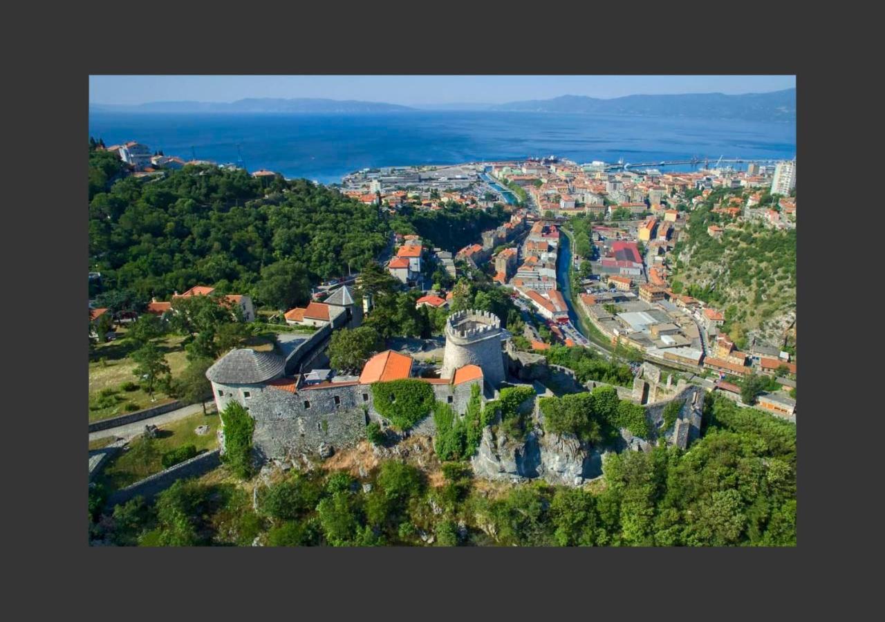 Center Vibes Lux Apartman Fiume Kültér fotó